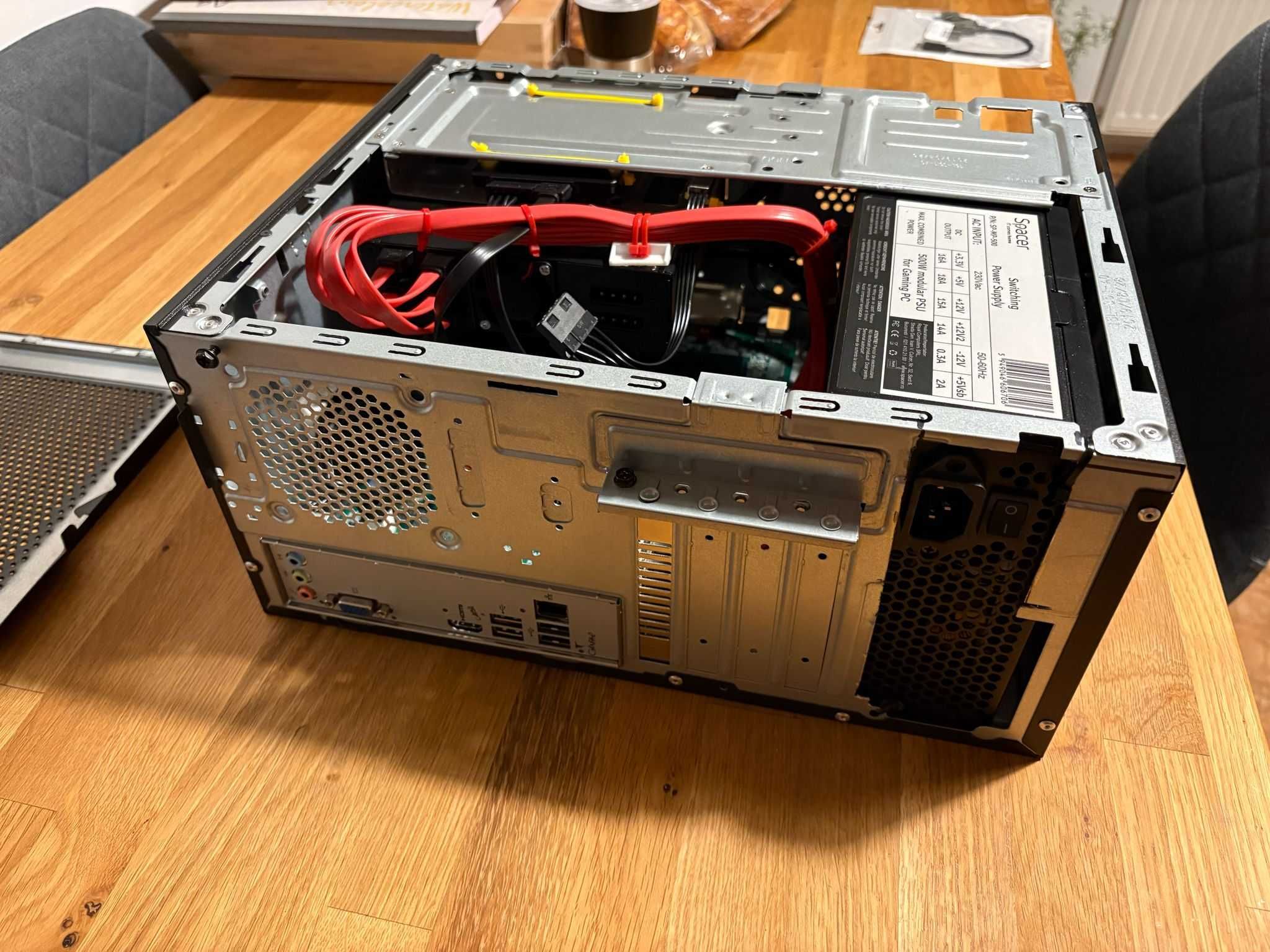 NAS Custom, 6 bay-uri 2.5" - TRUENAS