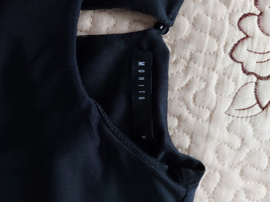 Rochie Mohito in A, pe negru cu model floral (M)