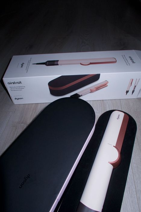Dyson Airstrait HT01 Model Roz