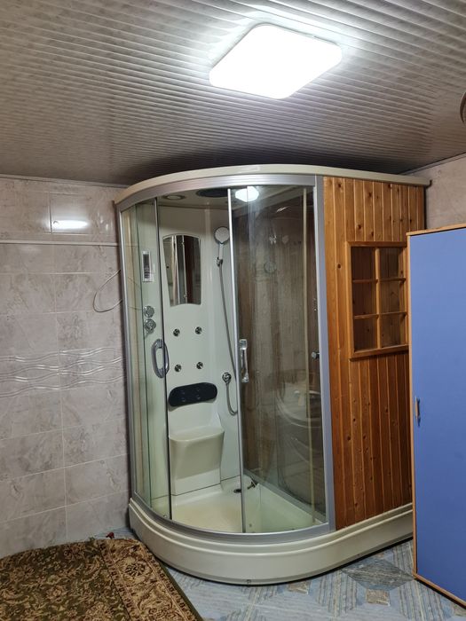 Душевая кабина с парилкой