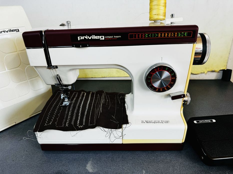 Masina de cusut Privileg Compact japonez