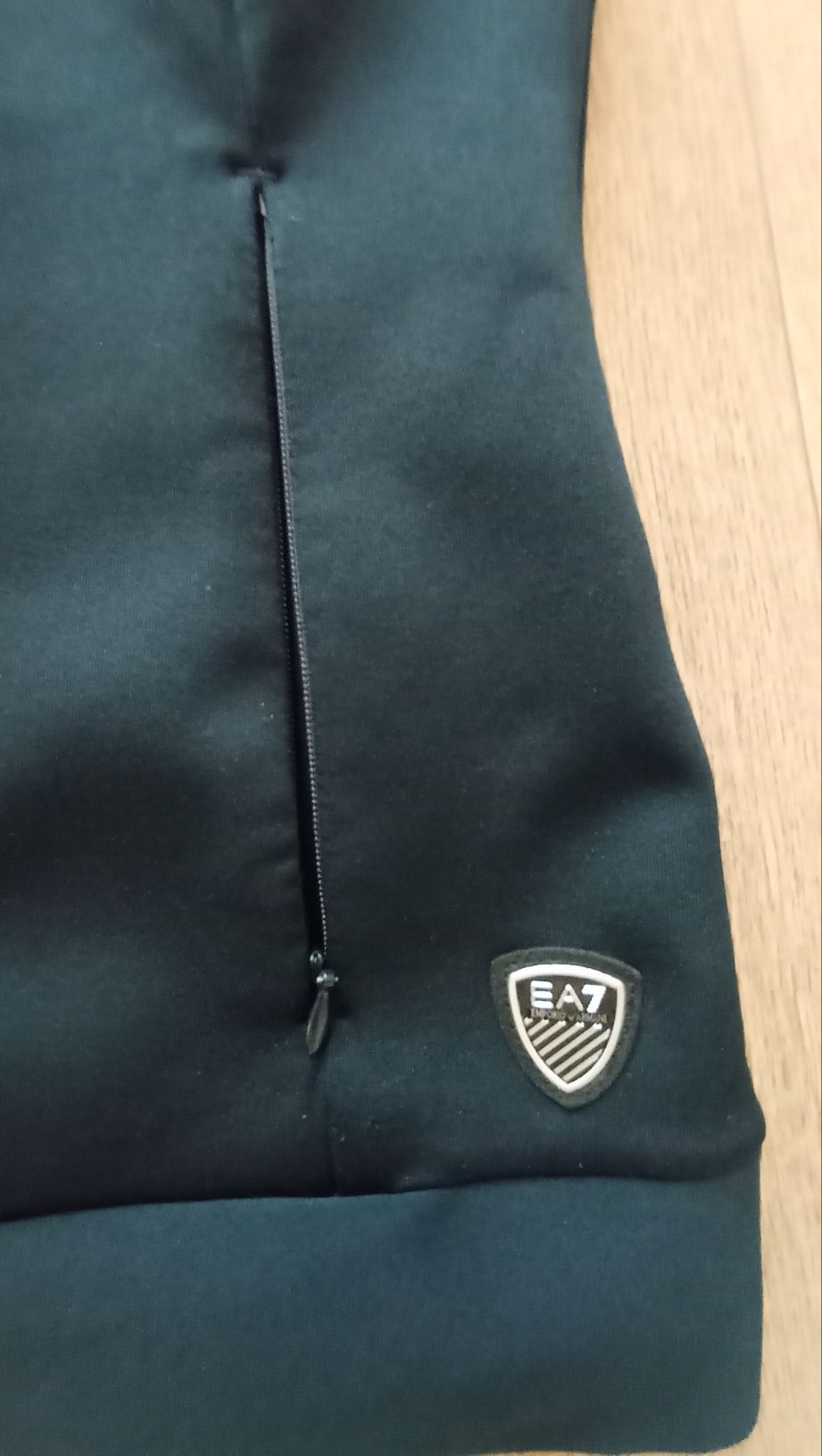 Дамски елек Armani S-M размер
