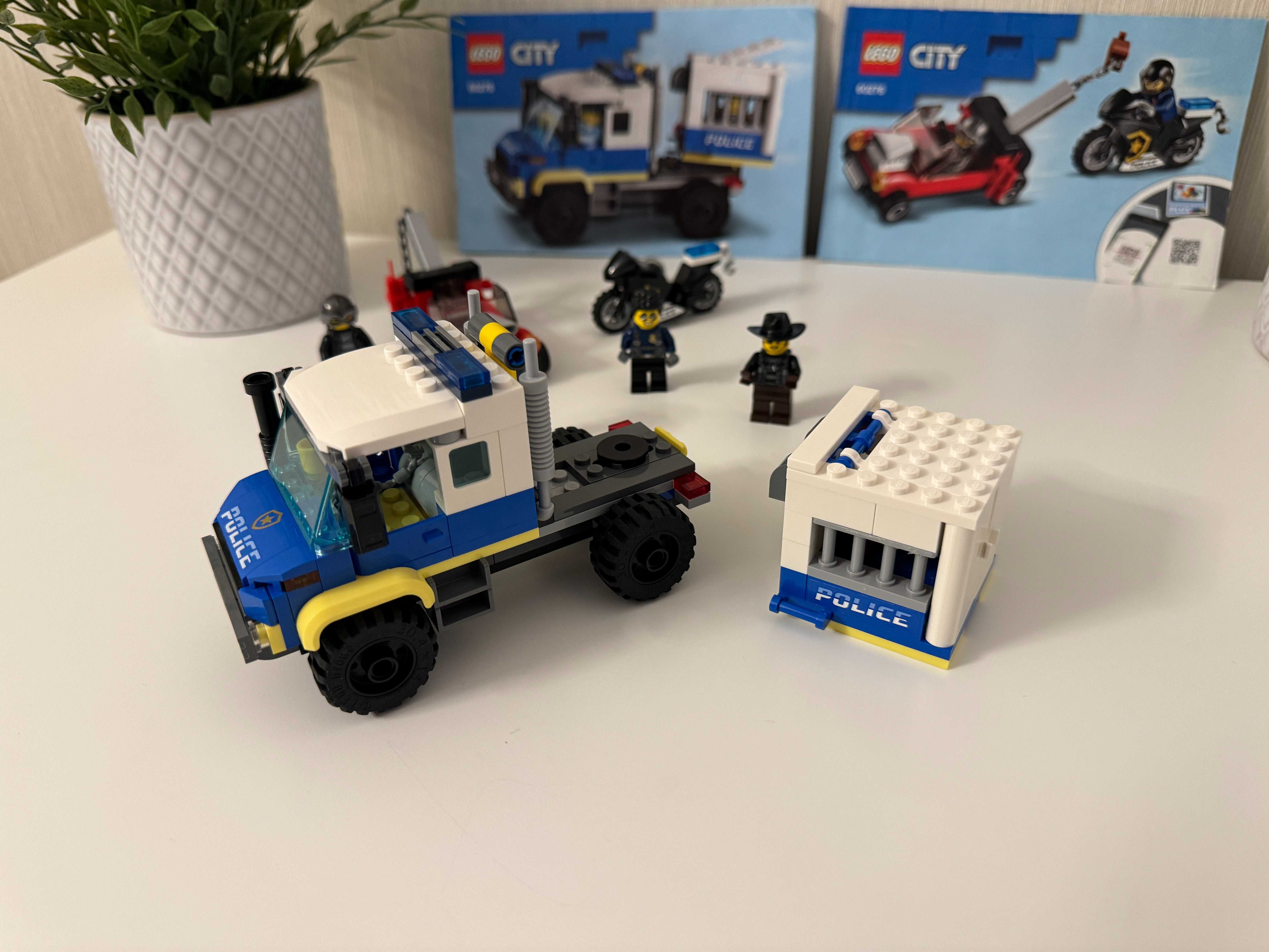 LEGO City Police - Transportul prizonierilor politiei 60276, 244 piese