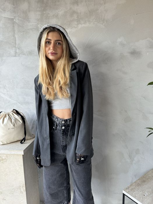 Сако с качулка по модел на Zara