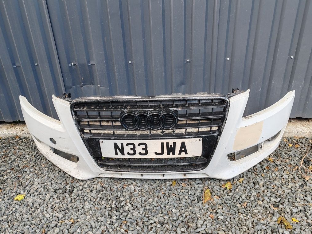 Bara fata audi A5 1000lei