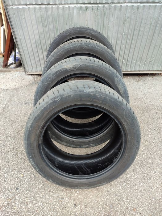 Гуми Vredestein 245 45 ZR17 - 99Y