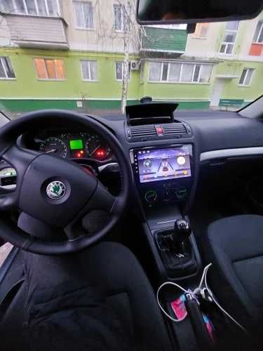 Navigație Android 15 Skoda Octavia 2 Dedicată – CarPlay, DSP, QLED