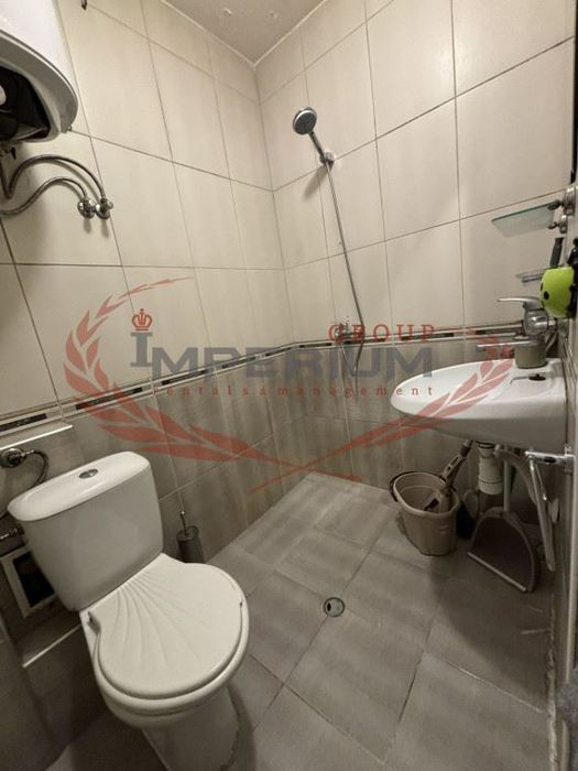 Дава се под наем Двустаен апартамент в Варна, Колхозен пазар - 60 кв.м за 459 € - Снимка #4