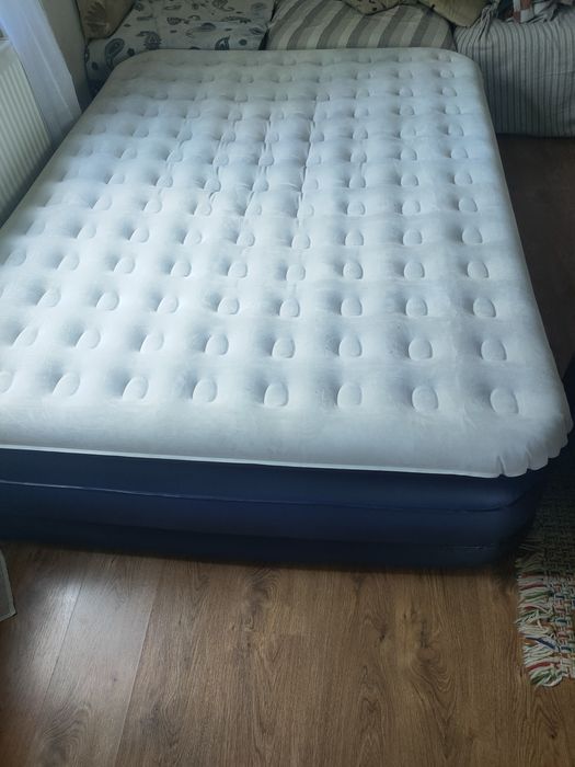 Saltea autogonflabila