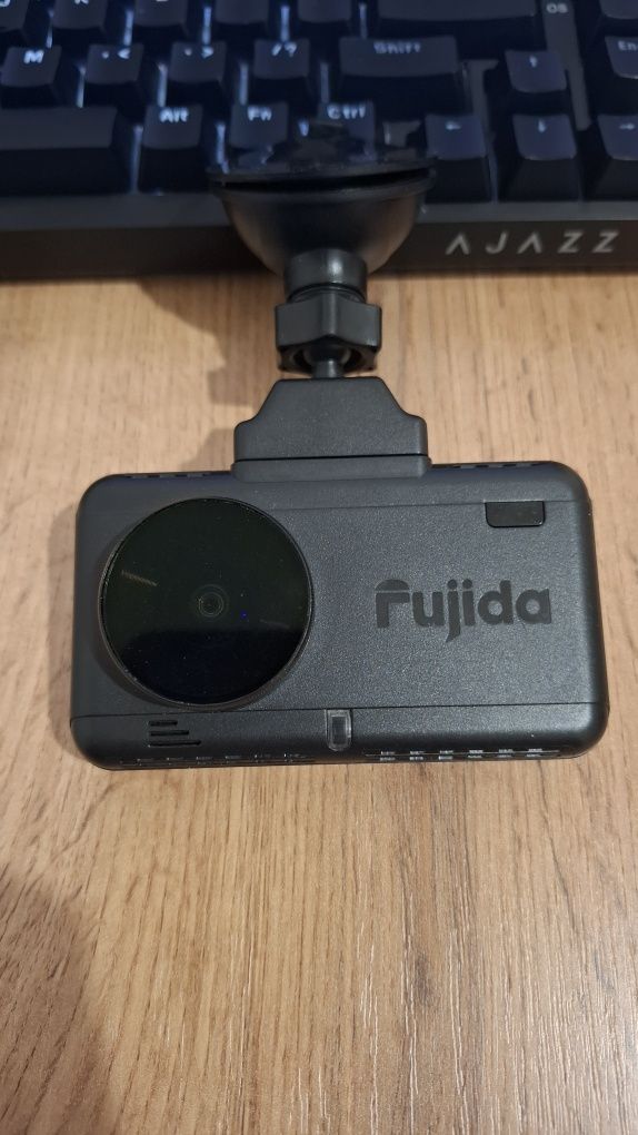 Видеорегистратор Fujida Zoom Smart S WIFI