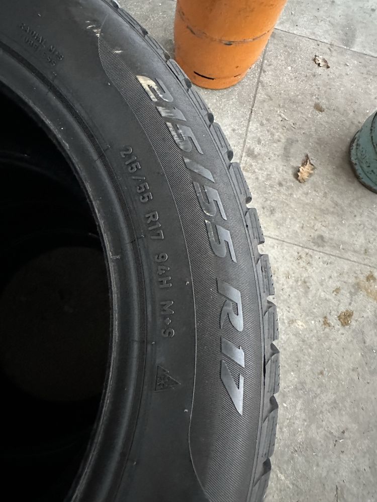 Висок клас Зимни гуми Pirelli Sottozero 3 215/55 r17