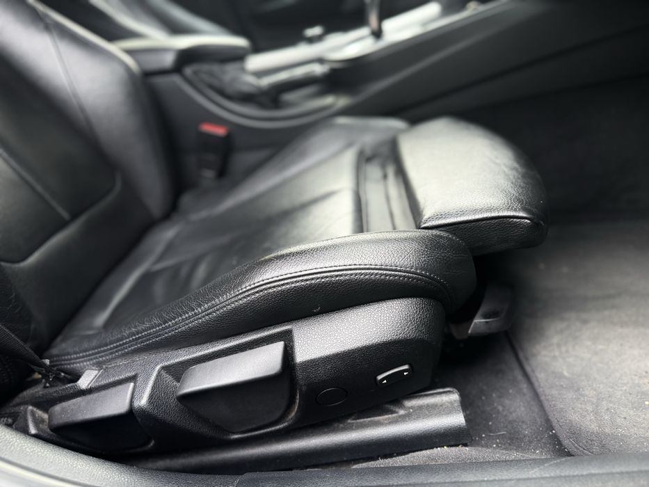 Перфектно черно кожено рекаро за bmw/ бмв F31/Ф31  (комби)