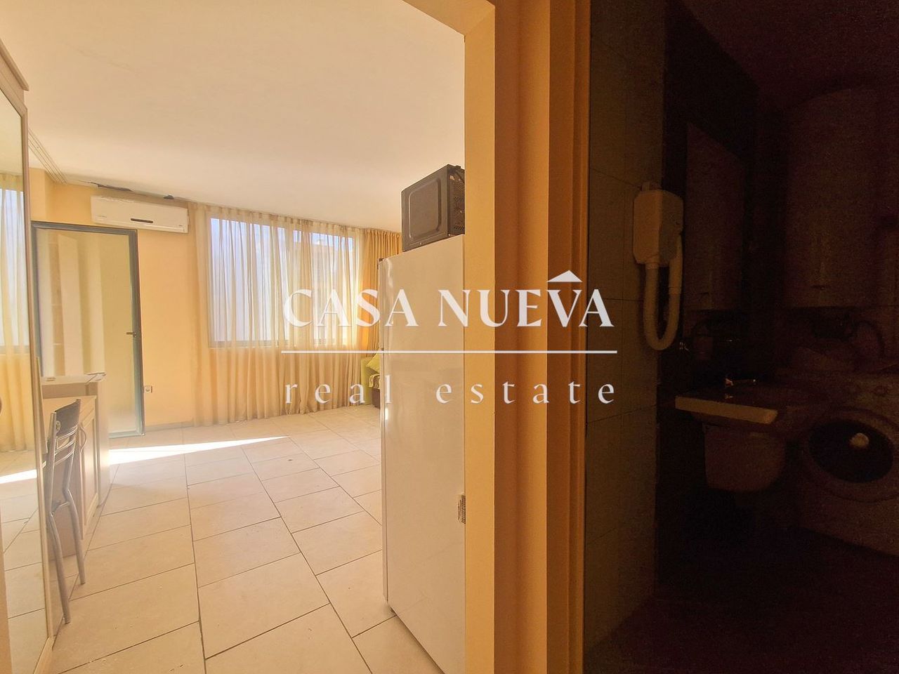 Продава се Двустаен апартамент в Несебър - 61 кв.м за 951 €/кв.м - Снимка #3