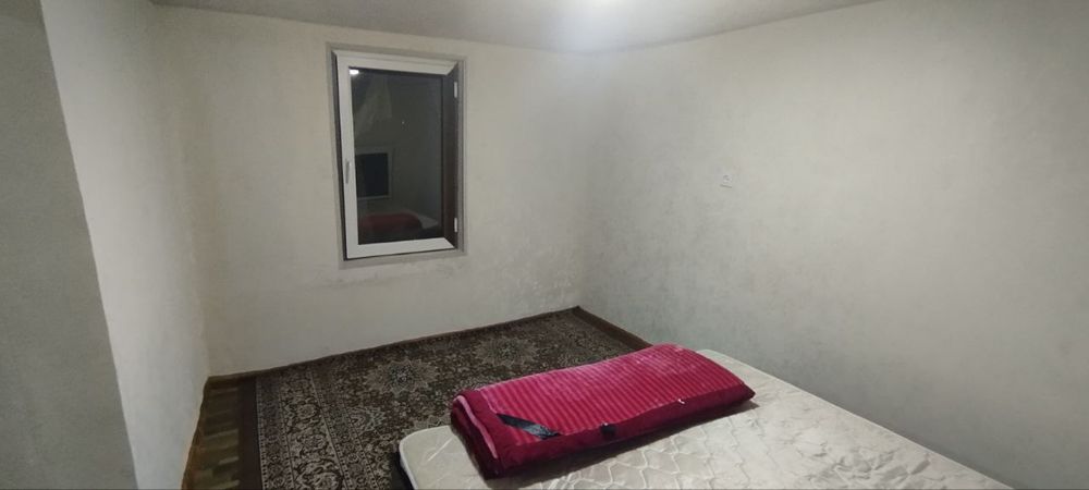 Яккасарай район. Участок 2 х комнатная 350$
