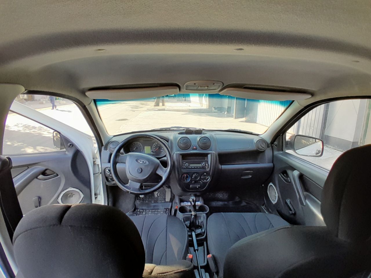 Avtomabil lada granta