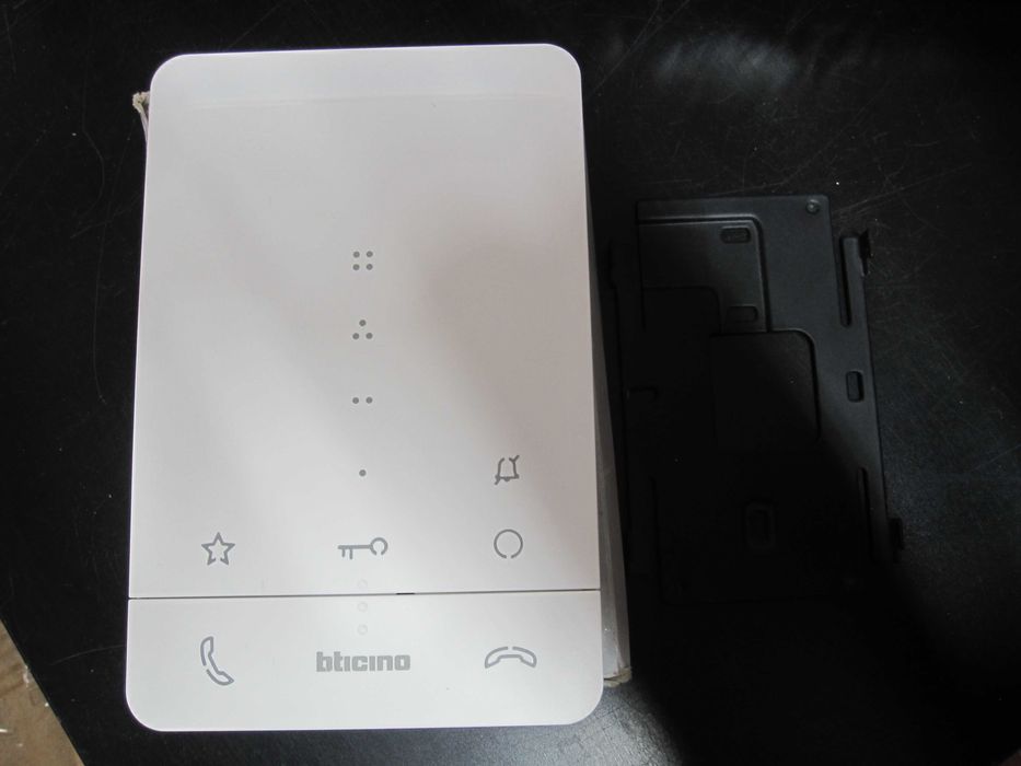 Stație audio interfon pentru locuință BTICINO clasa 100 A16E