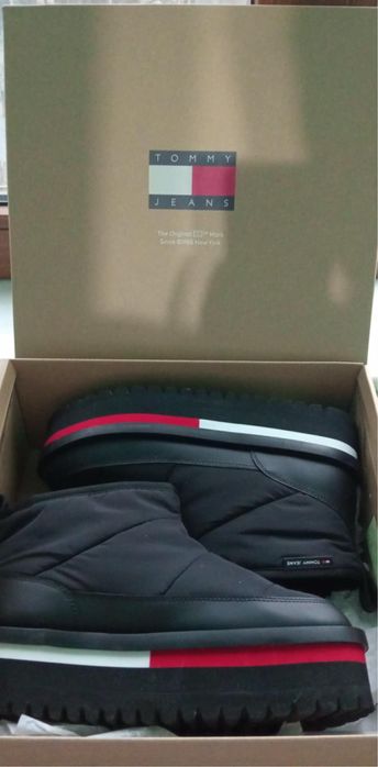 Ghete Tommy Jeans noi fara eticheta