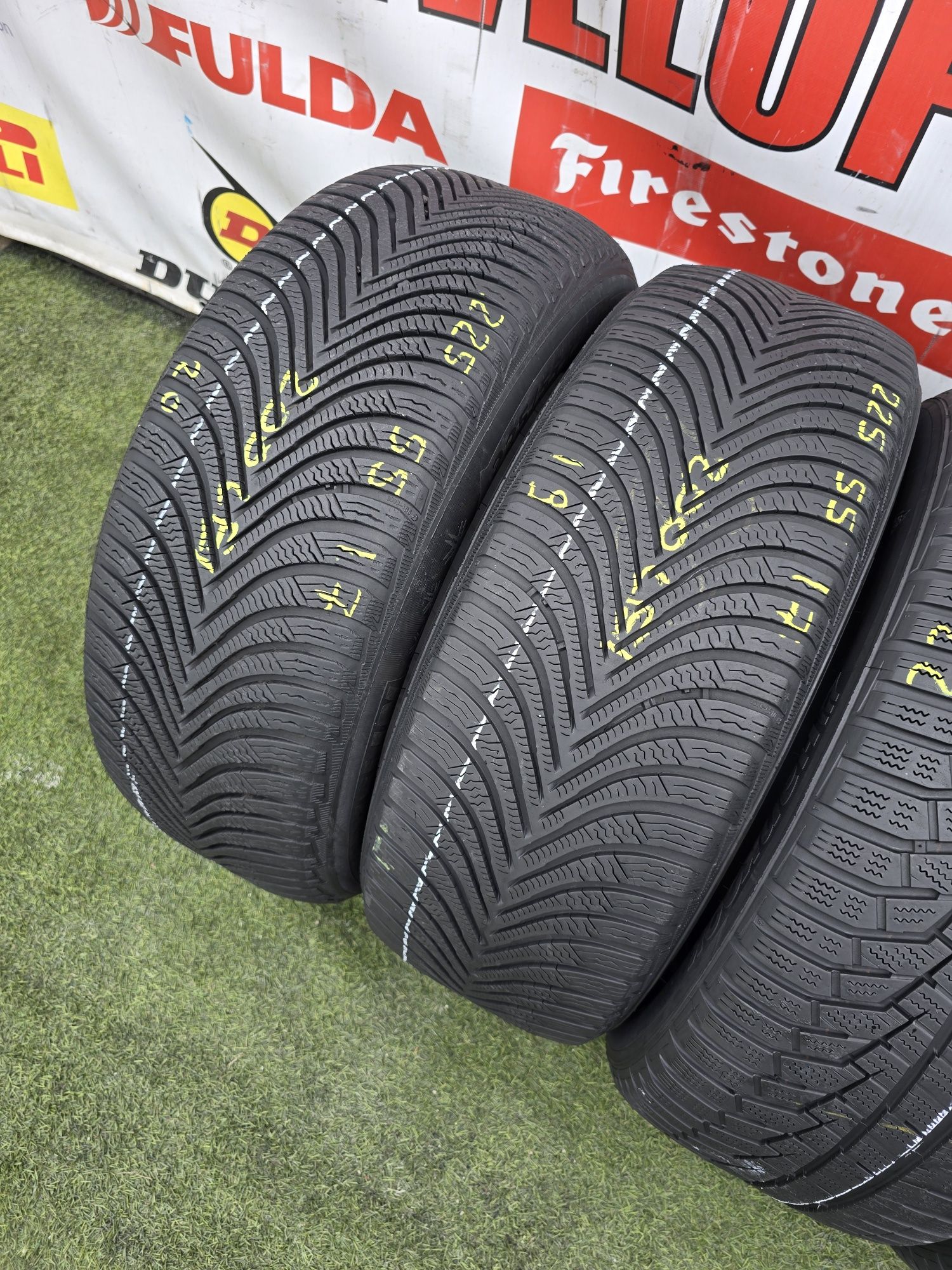 225.55.17 2x hankook 2x michelin m+s