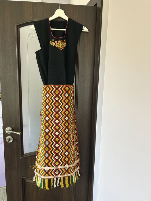 Автентична дамска носия