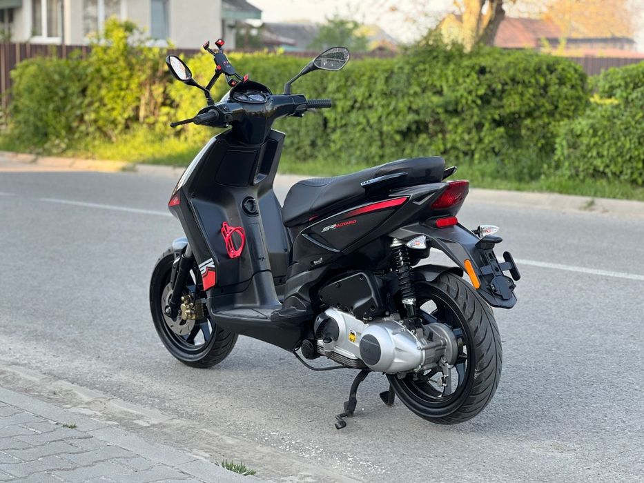 Aprilia SR ; 2016 ; 125 c.c.