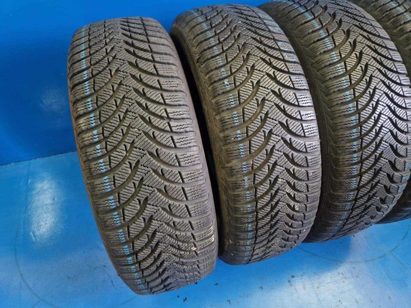 4 Michelin R17 215/60
зимни гуми DOT1318