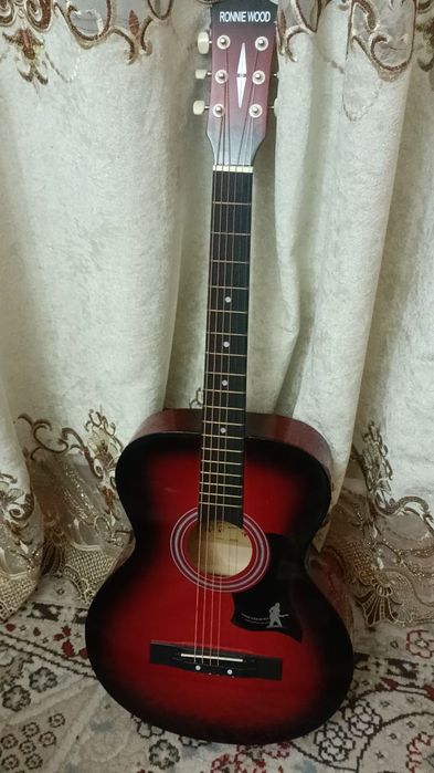 Гитара,новая без царапин