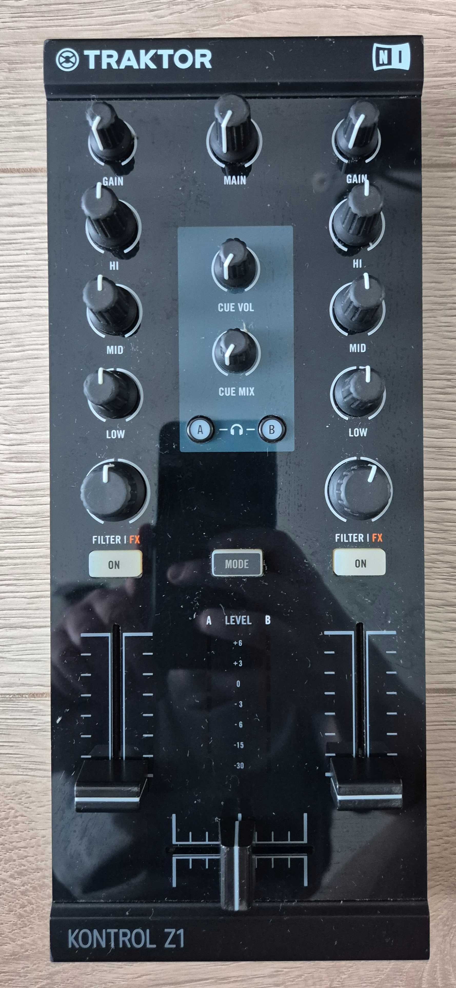 Traktor Kontrol S8 + Kontrol X1 MK2 + Kontrol F1 + Kontrol Z1 + SC5