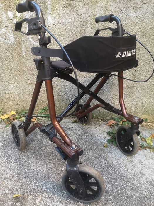 Rollator Dietz  carucior cadru mers varstnici seniori roti mobil pliab