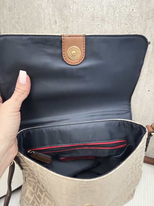 Дамска чанта Tommy Hilfiger