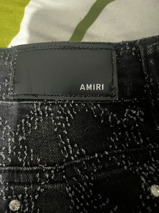 vand blugi amiri cu crystale