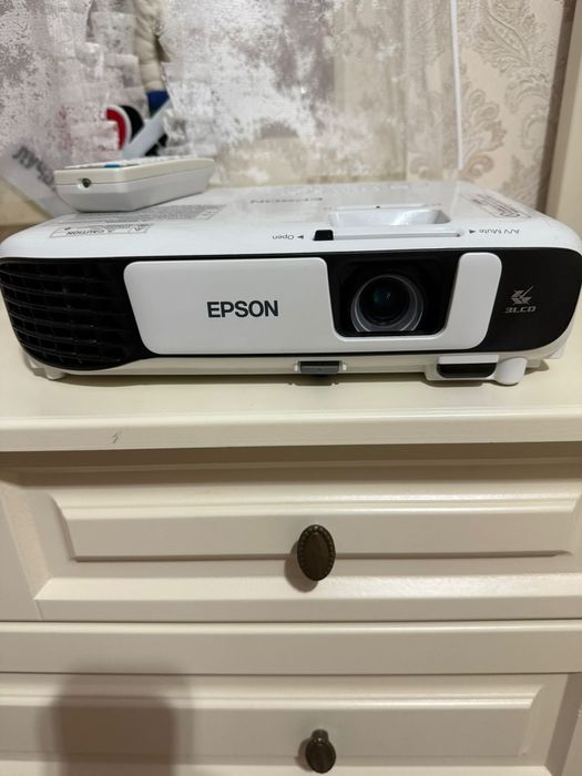 Проектор Epson в отлично состоянии