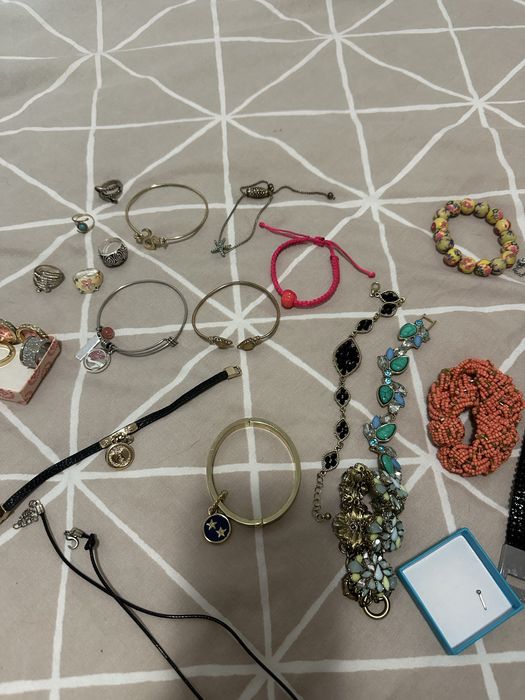 Лот използвани бижута