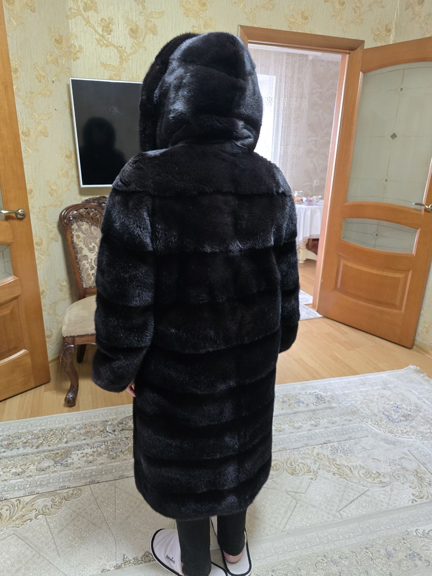 Продам норковую шубу