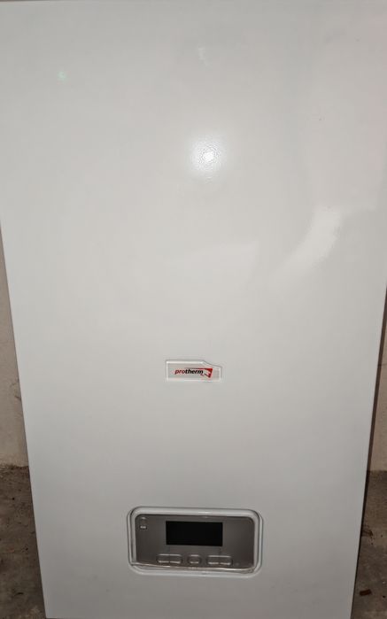 Vând centrala electrica protherme 9w