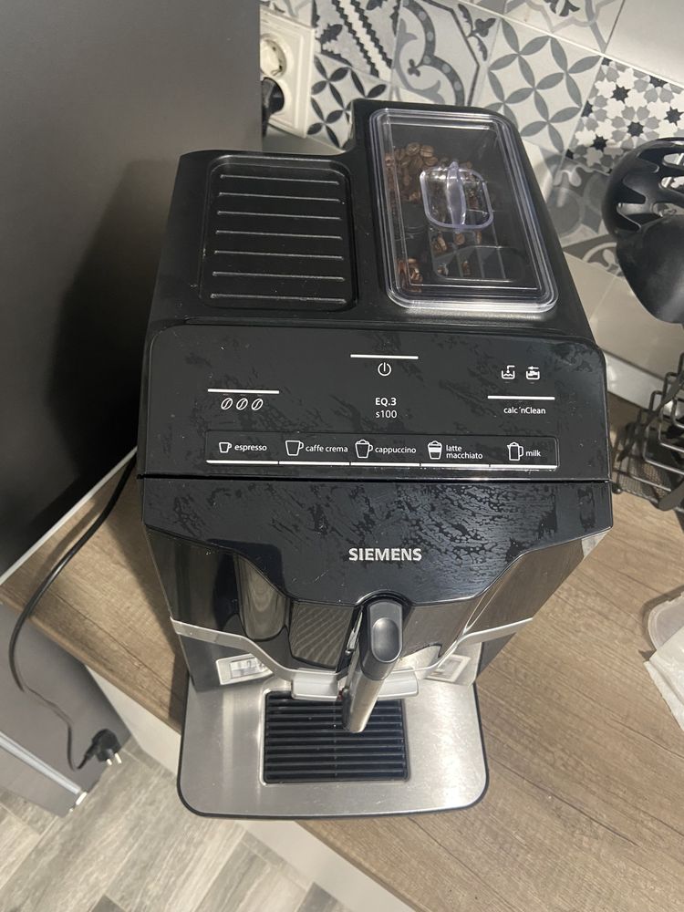 Vand - Espressor de cafea Siemens, 1300 W, 15 bar, Negru