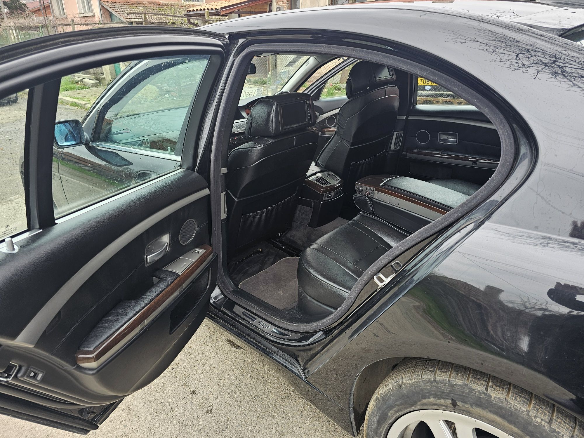 Продавам Bmw 745i