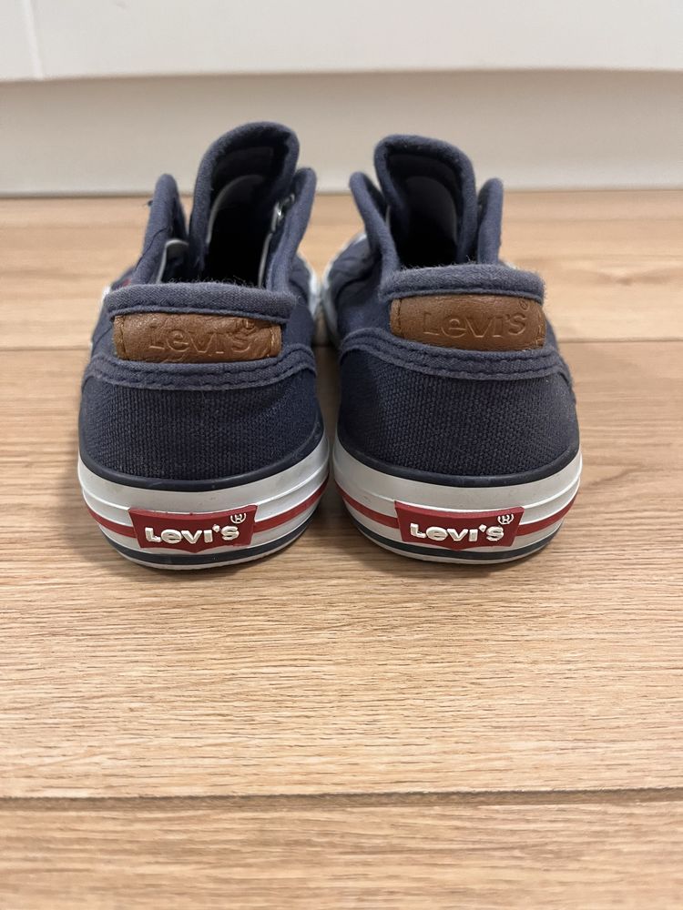 Нови детски кецове Levi’s номер 29