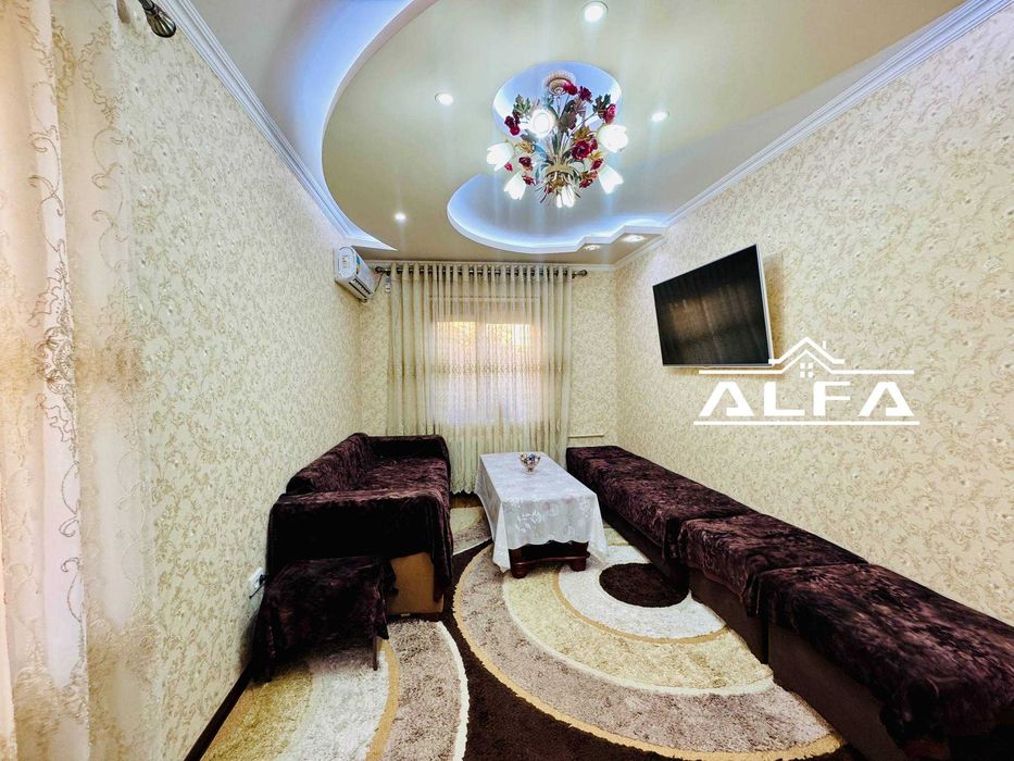 Buxoroda kvartira sotiladi 1 xonali 40m2 3-qavat