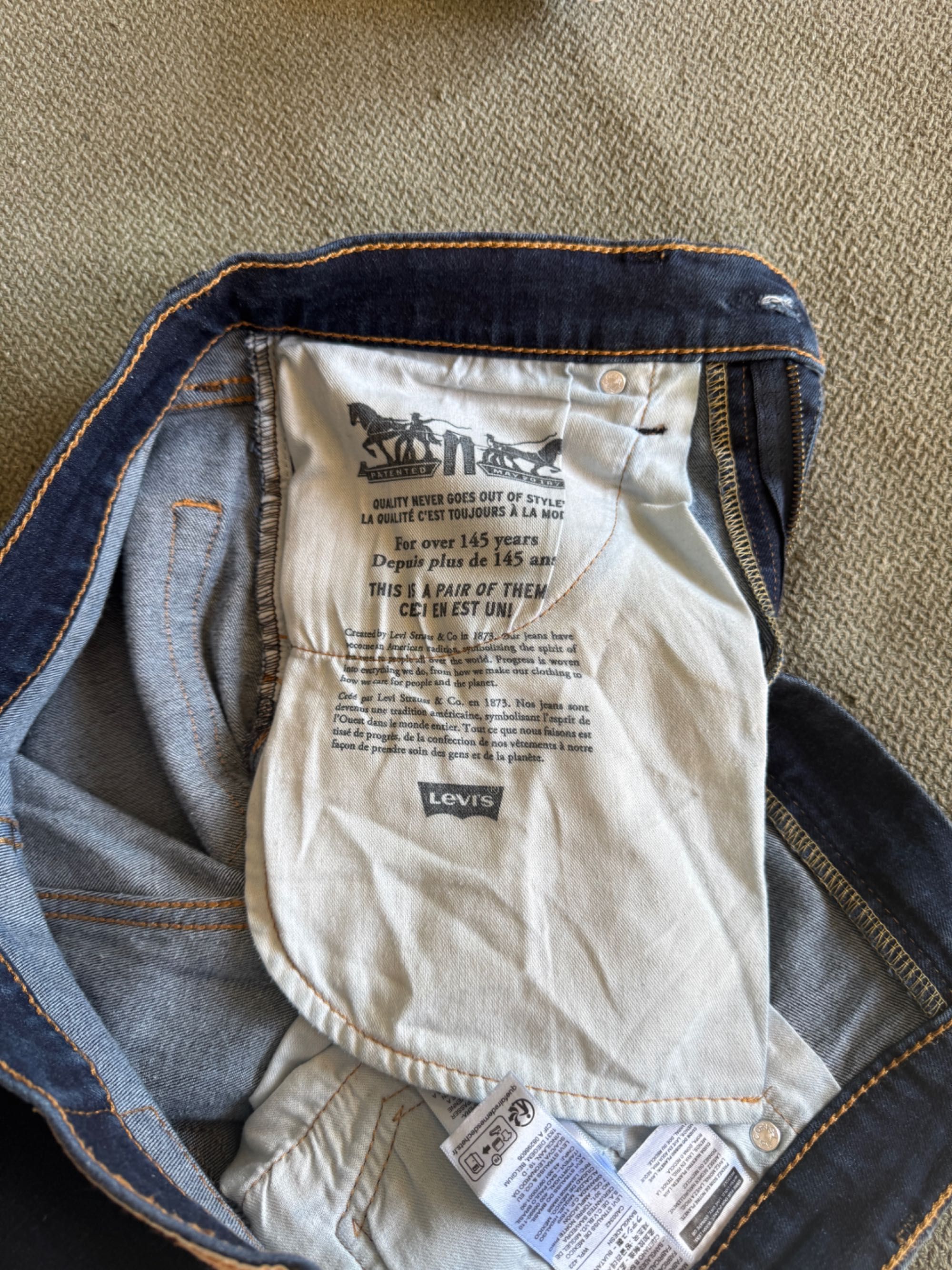 Blugi Levi's 502 Taper Fit 31/32 Albastru Noi