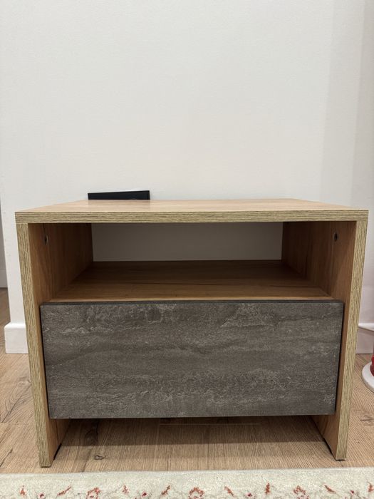 Продам срочно прикроватную тумбу!