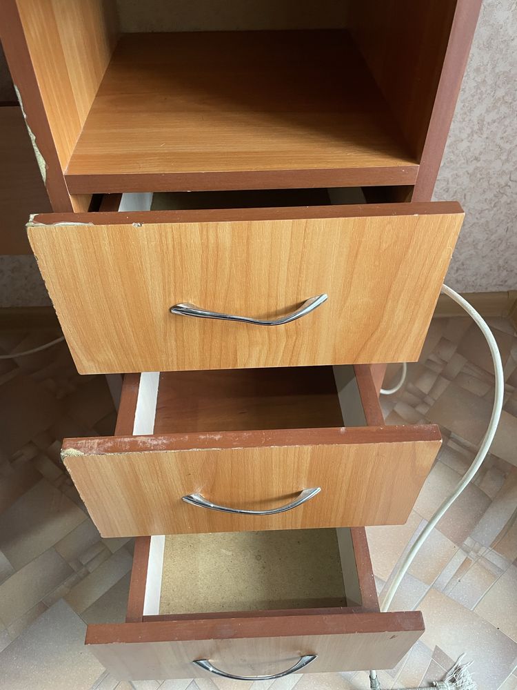Стол компьютерный