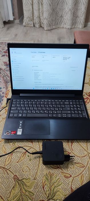 Продаю ноутбук .