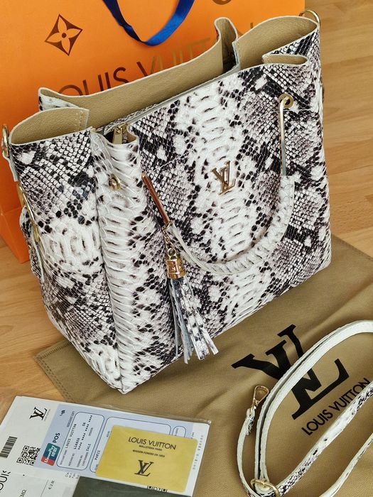 Geanta piele naturala model croco,logo metalic auriu,factura,card,sacu