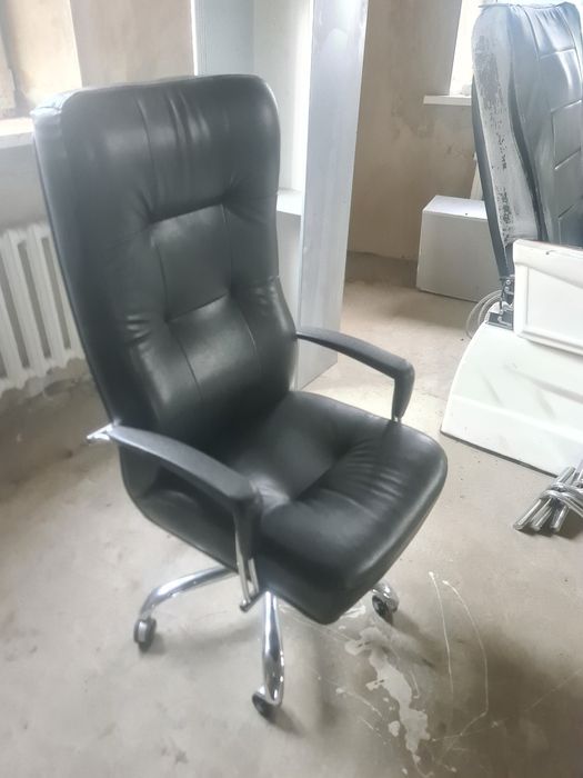 Продам кресло офисное  новое