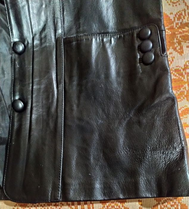 Женская кожаная жилетка