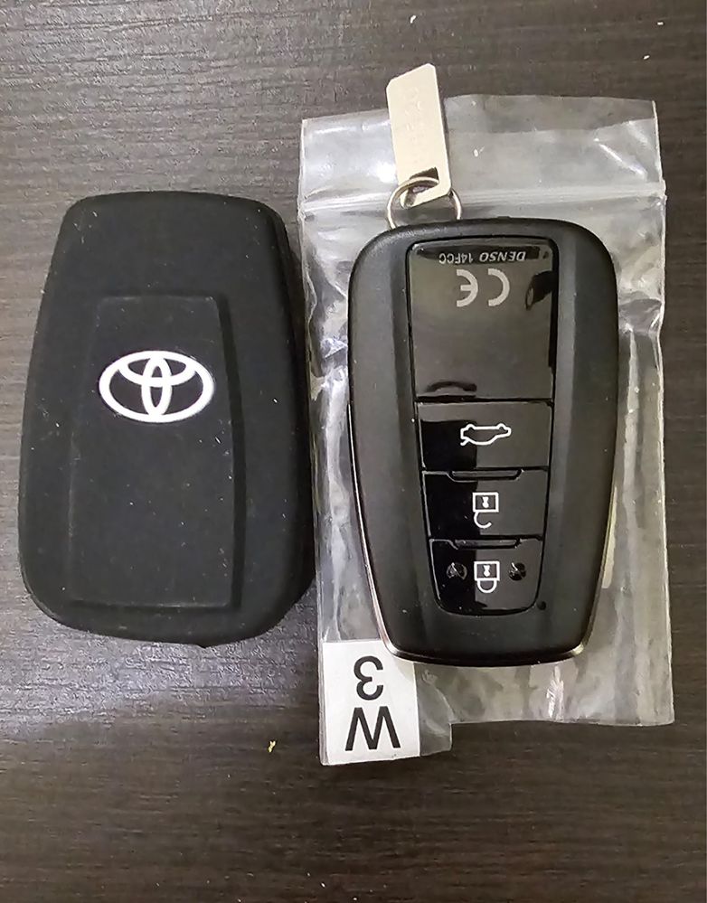 Ключ Toyota Camry 70