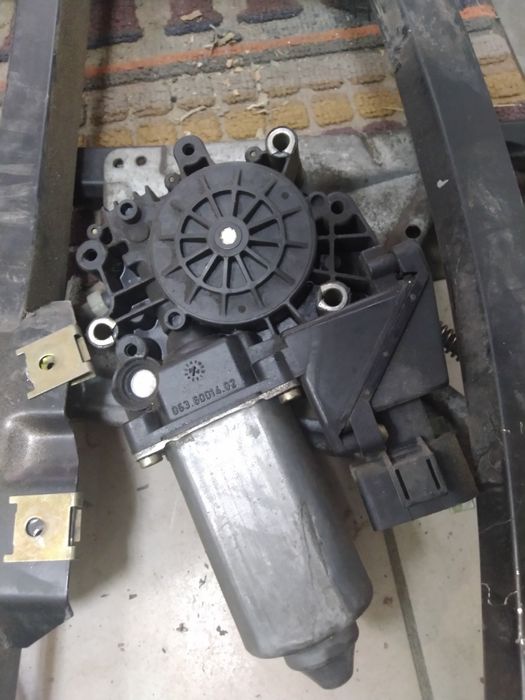 Моторчик стеклоподъёмника Ауди А4 B5