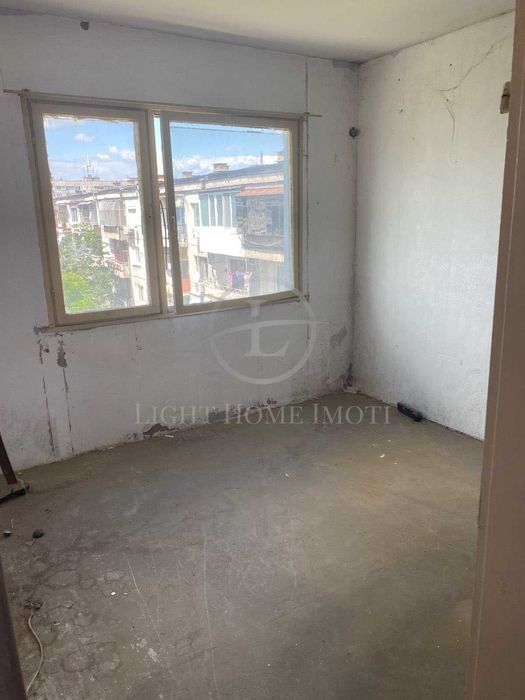 Продава се Двустаен апартамент в Пловдив, Христо Смирненски - 65 кв.м за 1247 €/кв.м - Снимка #2