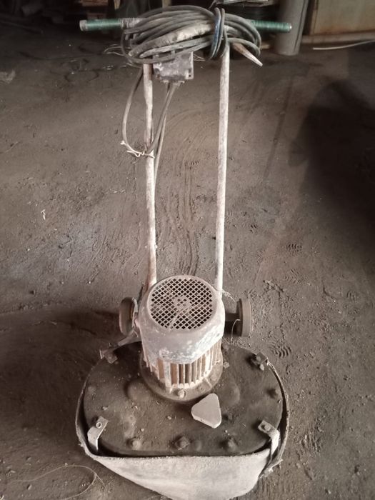 Шлифиашинка для ремонта полов