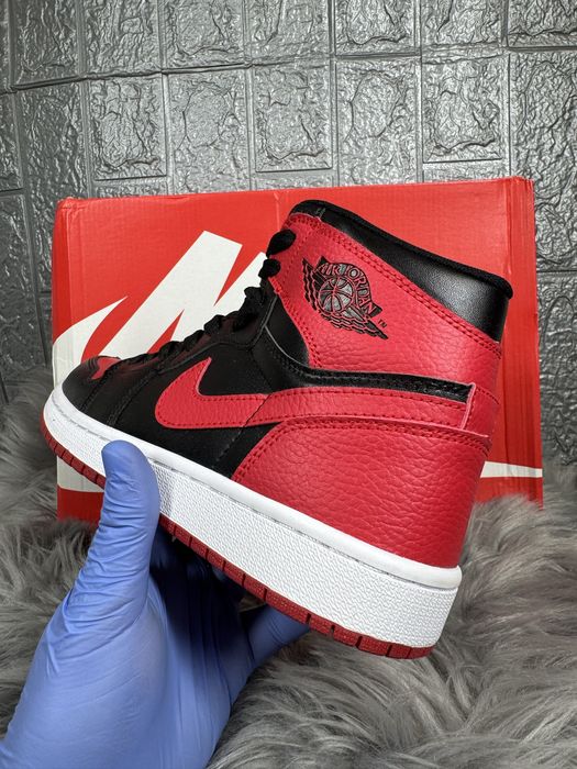 Nike Air Jordan 1 Retro Bred Banned